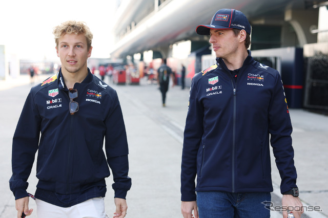 リアム・ローソンとマックス・フェルスタッペン(2025年F1第2戦 中国GP)。
