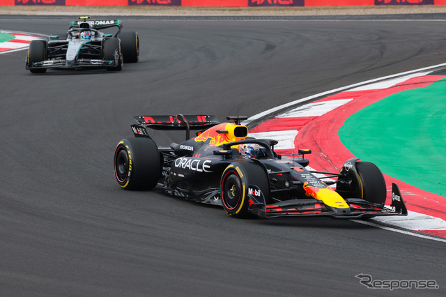 #1 M.フェルスタッペン/レッドブルRB21(2025年F1第2戦 中国GP)。