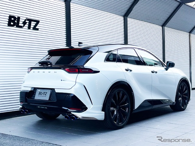 チタンカラーテールセット(VSR)装着例(モデリスタリヤスパッツ装備車)