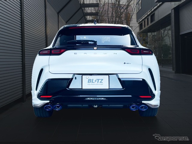 チタンカラーテールセット(VSR)装着例(モデリスタリヤスパッツ装備車)