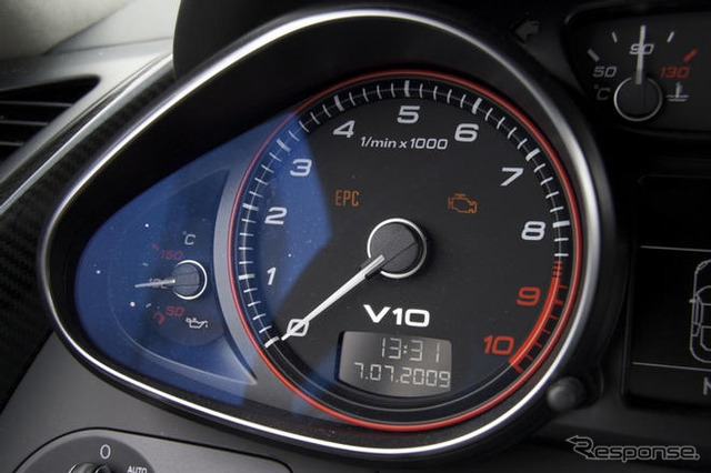 アウディ R8 V10モデル 発売…ライバルは?