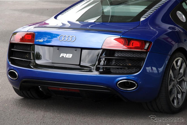 アウディ R8 V10モデル 発売…ライバルは?