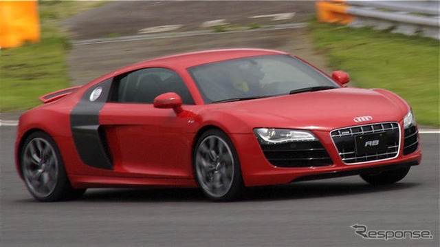 アウディ R8 V10モデル 発売…ライバルは?