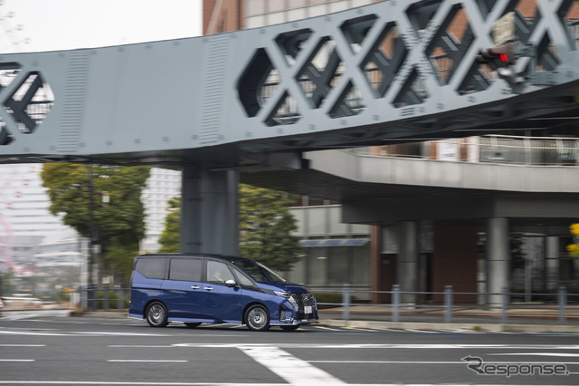 セレナ AUTECH SPORTS SPEC