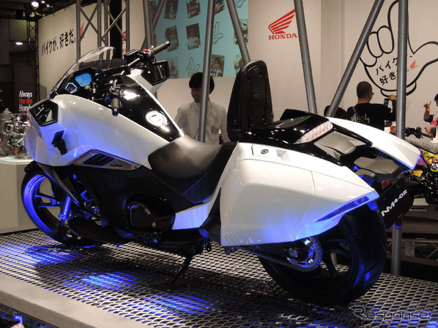 ホンダNM4