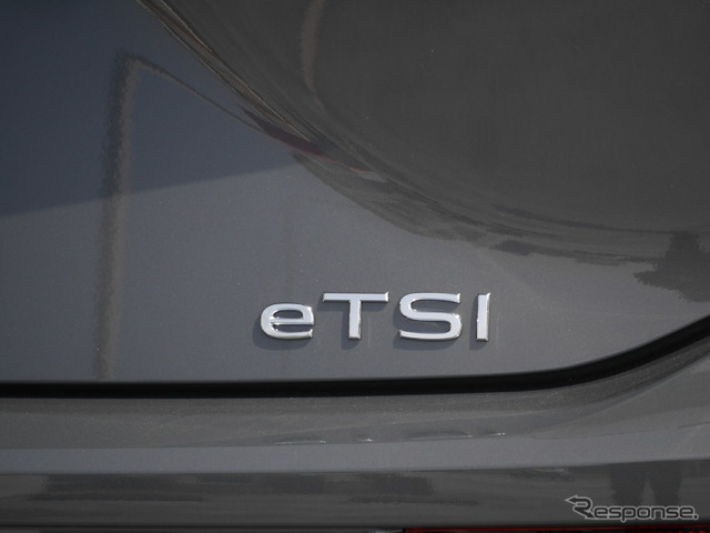 VW ゴルフヴァリアント eTSI アクティブ