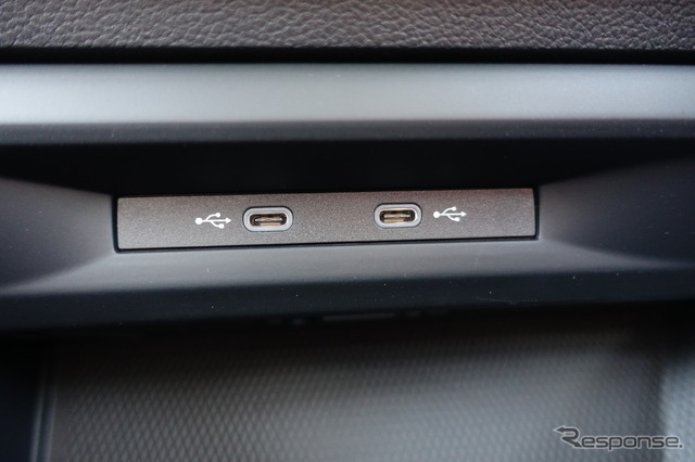 VW ゴルフヴァリアント eTSI アクティブ