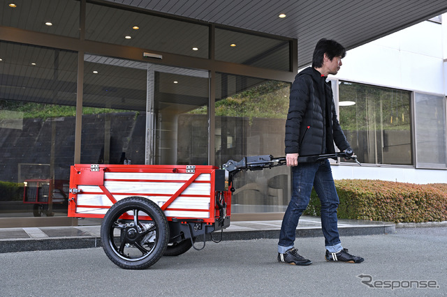 総重量が200kg超とは思えないほど滑らかな動き出し。
