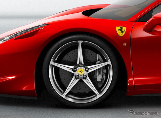 フェラーリ 458イタリア…V8サウンドを聞く
