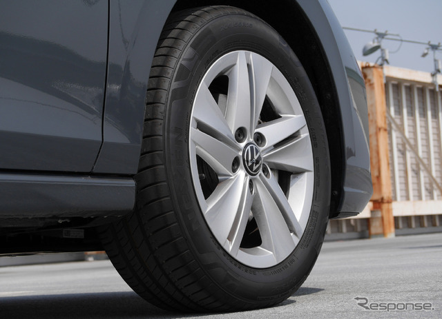VW ゴルフヴァリアント eTSI アクティブ