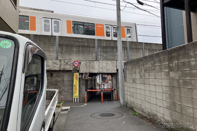 桁下1.9m（？）、東武線・東向島～鐘ケ淵
