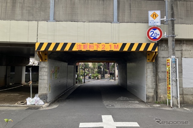 桁下2.0m、東武線・東向島～鐘ケ淵の第2墨田通り架道橋