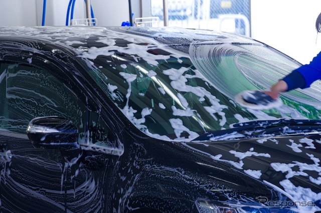 普通の洗車じゃ落ちない! ボディを曇らせるしつこい水アカ、徹底除去マニュアル~Weeklyメンテナンス~