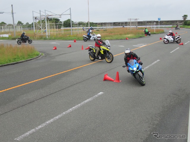 スズキ北川ライディングスクール