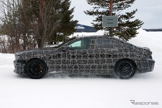 BMW M5セダン 改良新型のプロトタイプ