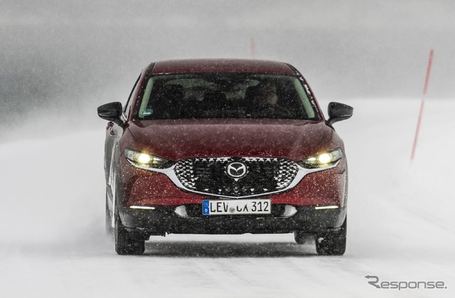 マツダ『CX-30』が持続可能燃料だけで北欧2100kmを走破