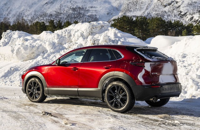 マツダ『CX-30』が持続可能燃料だけで北欧2100kmを走破