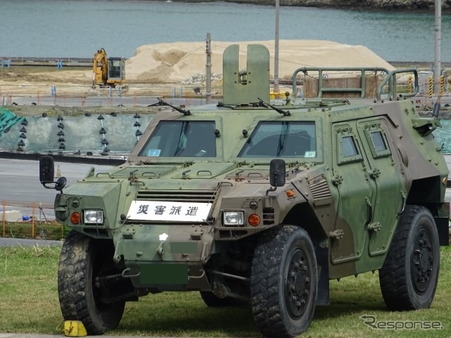 軽装甲機動車(LAV)