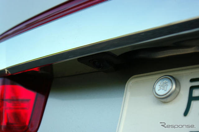 【カーナビガイド'09】SSD・フルセグ・インターナビ搭載のホンダアクセス ギャザズ VXS-102VFiを写真で