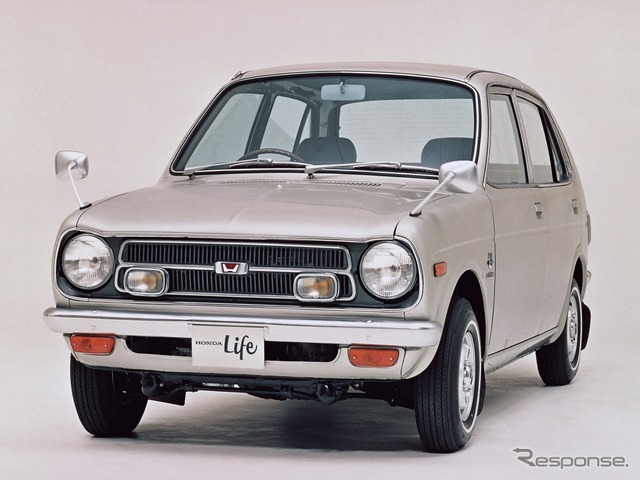 振動低減のために初めてバランサーが用いられた軽自動車のホンダ・ライフ360(1971年)