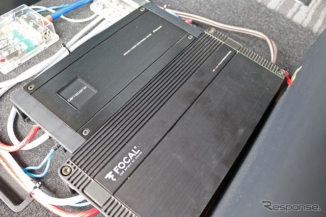 サブウーファー用のパワーアンプとしてはフォーカルのFPX1.100をチョイス。パワフルに低音を鳴らし切るパワーアンプだ。