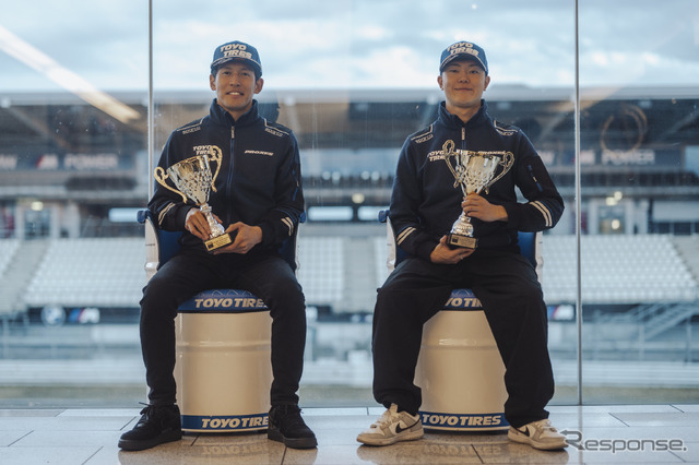 TOYO TIRES with Ring Racing 中山雄一選手(左)小高一斗選手(右)