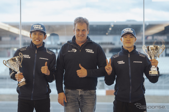 TOYO TIRES with Ring Racing 中山雄一選手(左)ウヴェ・クリーン監督(中)小高一斗選手(右)