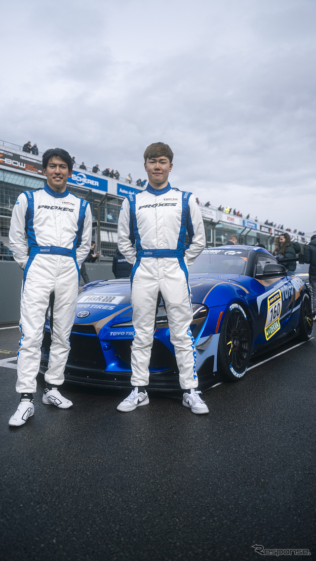 TOYO TIRES with Ring Racing 中山雄一選手(左)小高一斗選手(右)