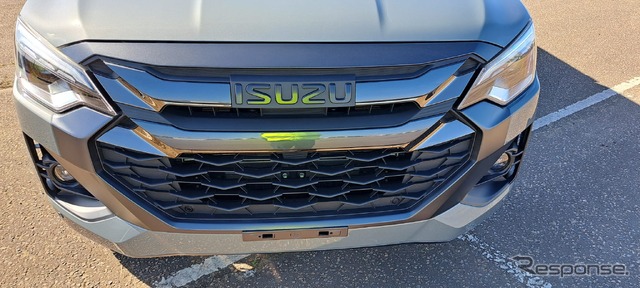 いすゞ D-MAX ハンツマン