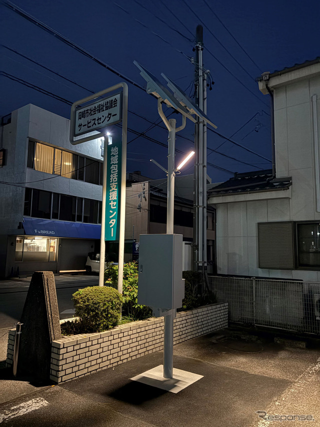 三菱『アウトランダーPHEV』使用済みバッテリーを再利用した自律型街路灯