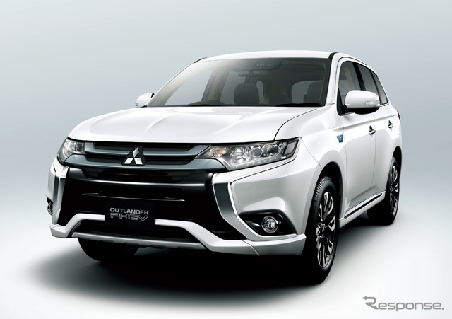 三菱『アウトランダーPHEV』（先代）