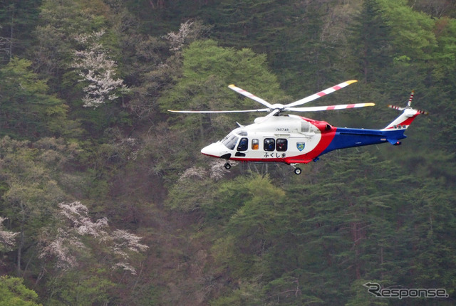 「スカイパークフェスタ2025~春~」で披露された福島県防災ヘリコプターによる防災訓練