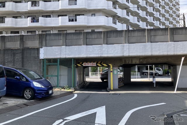 制限高さ1.8m、京浜急行・八丁畷付近の低いガード