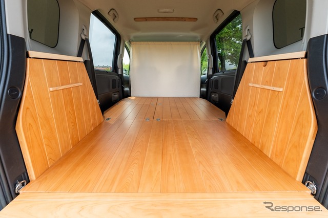 YURTの『シエンタ』用車中泊キット「VANLIFE ROOMKIT」