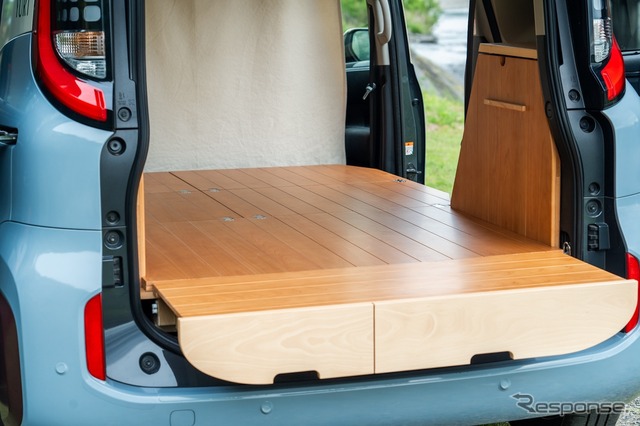 YURTの『シエンタ』用車中泊キット「VANLIFE ROOMKIT」