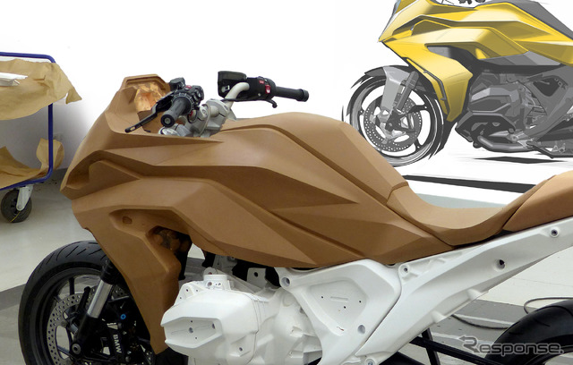 BMW R 1300 RS 新型
