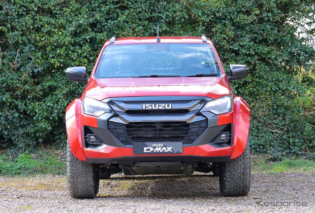 いすゞ『D-Max Arctic Trucks AT35』