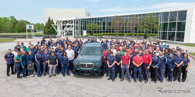 BMWグループの米国サウスカロライナ州スパータンバーグ工場から、700万台目のBMWとしてアルピナ『XB7』がラインオフ