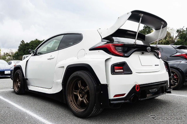 TOYOTA GRヤリス × ボルクレーシング 21C…レイズファンミーティング2025