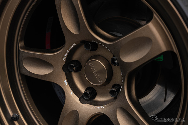 TOYOTA GRヤリス × ボルクレーシング 21C…レイズファンミーティング2025
