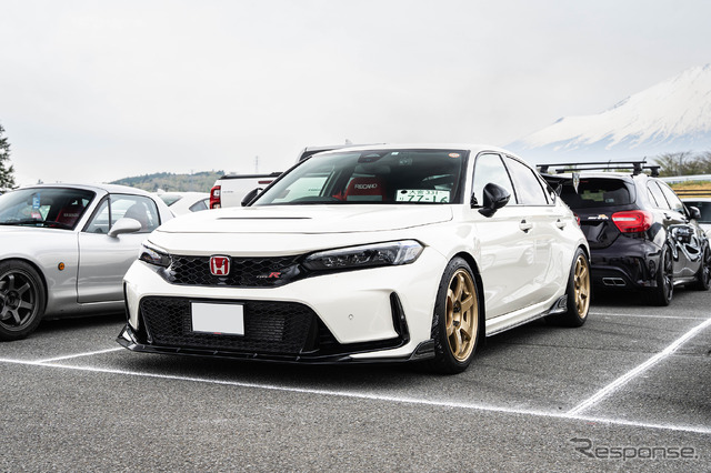HONDA シビックタイプR × ボルクレーシング TE37S-Plus…レイズファンミーティング2025