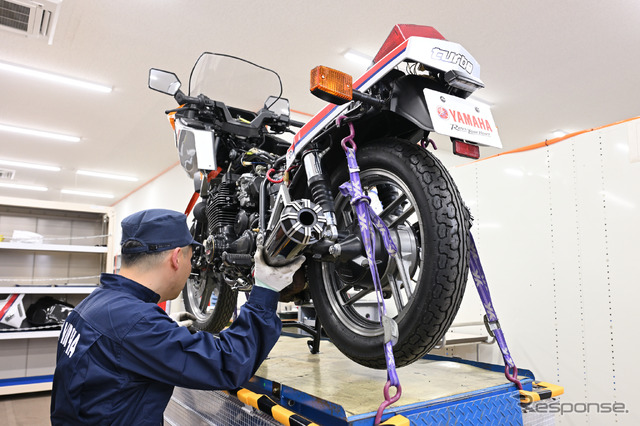 ヤマハ発動機 豊岡技術センターでレストアされる車両