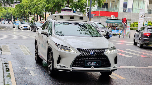 世界最先端の自動運転を体験。無人タクシーはちょっとドキドキしたけど想像以上に快適だった(スマホ沼)