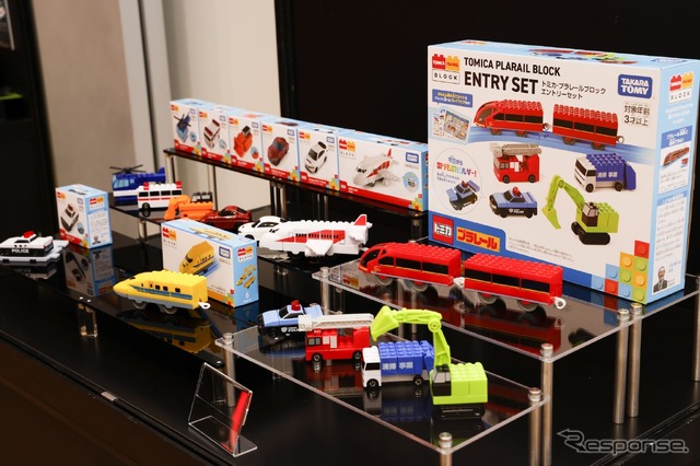 トレンド型コンストラクショントイ:タカラトミー「トミカ・プラレールブロック」