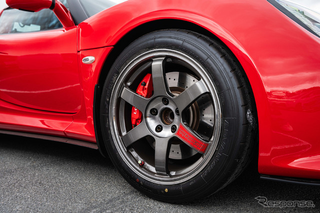 ロータス EXIGE × ボルクレーシング TE37 SAGA SL…レイズファンミーティング