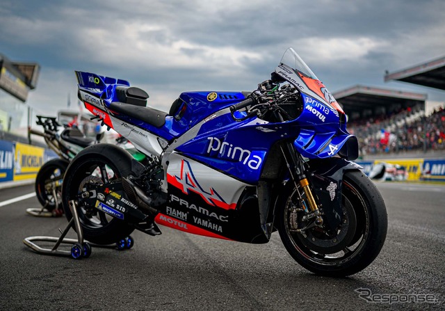 プリマ・プラマック・ヤマハMotoGPが主要パートナーのアルピーヌの誕生70周年記念カラーリング発表