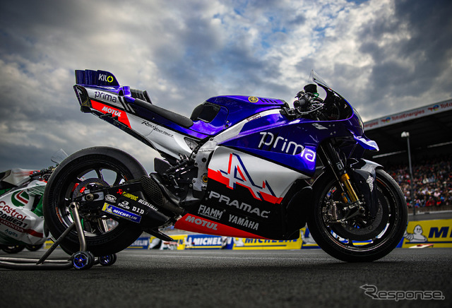 プリマ・プラマック・ヤマハMotoGPが主要パートナーのアルピーヌの誕生70周年記念カラーリング発表