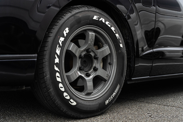 TOYOTA ハイエース × グラムライツ 57DR-X…レイズファンミーティング2025