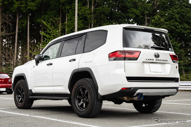 TOYOTA ランドクルーザー300 × グラムライツ 57DR-X…レイズファンミーティング2025