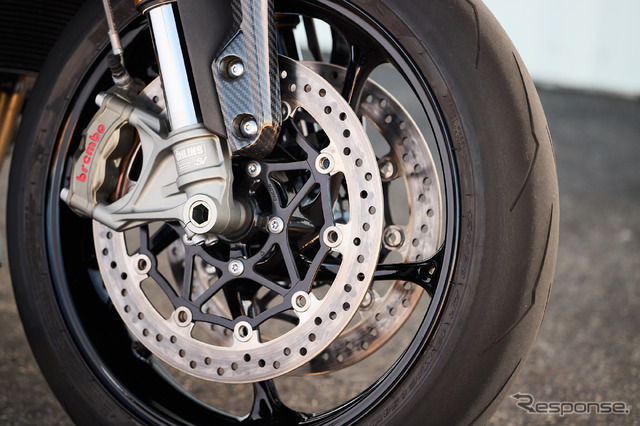 トライアンフ新型『スピードトリプル1200RX』